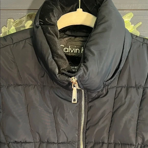 Calvin Klein Women's Black Puffer Jacket - Picture 2 of 12